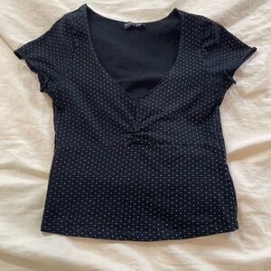 Brandy Melville Black and White Dotted V-Neck Tee